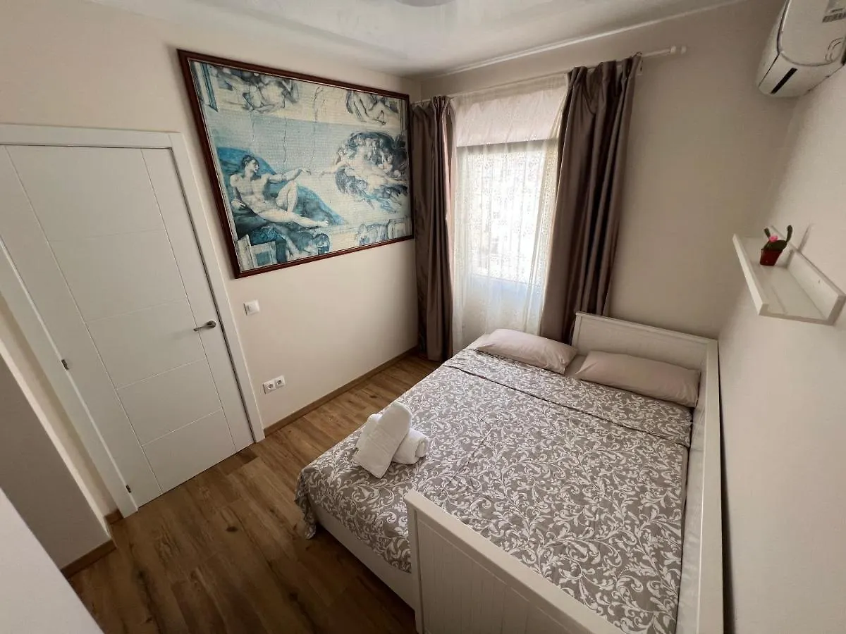Genuar Apartments Malaga Center. Free Parking Spanien